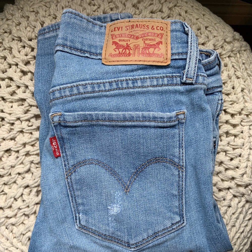 LIGHT DENIM JEANS